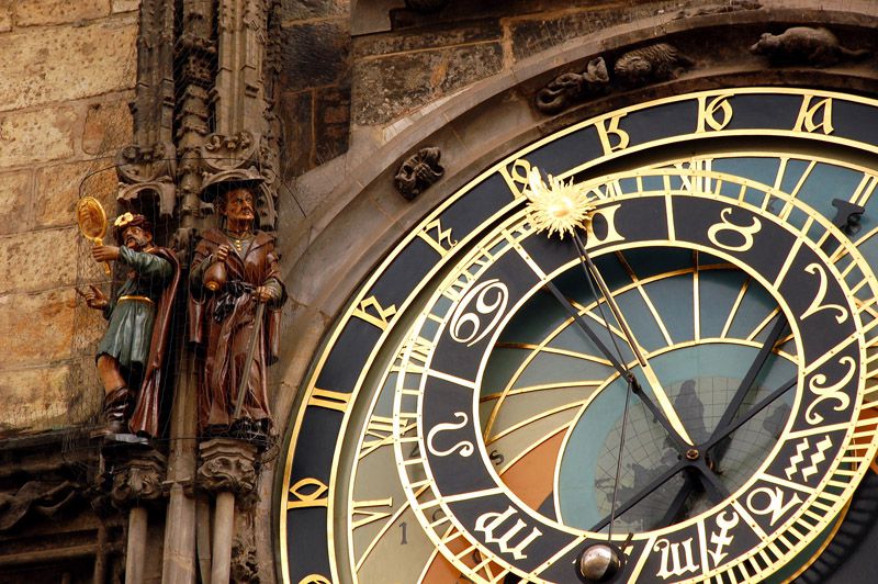 c-prague-astronomical-clock-1